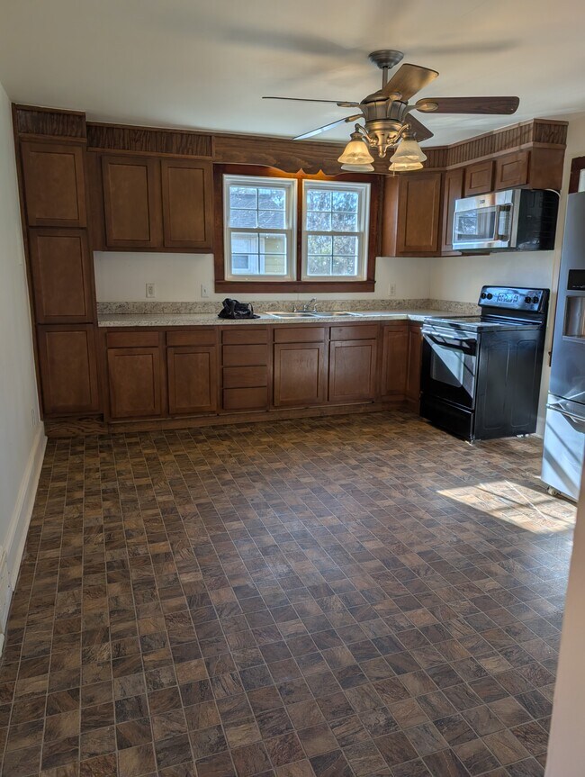 Cocina - 243 Walnut Street Rd