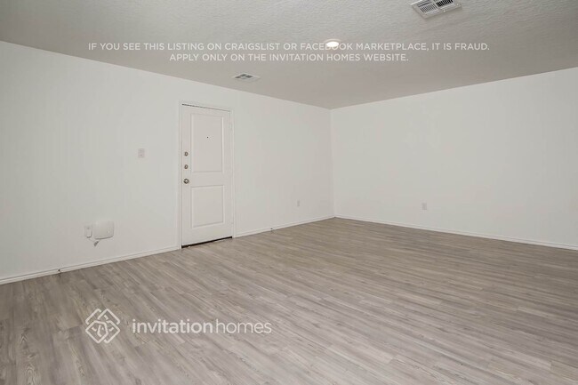 Foto del edificio - 8272 Piedra Medina