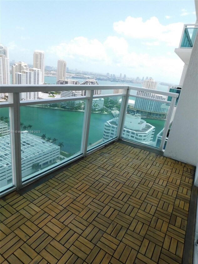 Foto principal - 950 Brickell Bay Dr