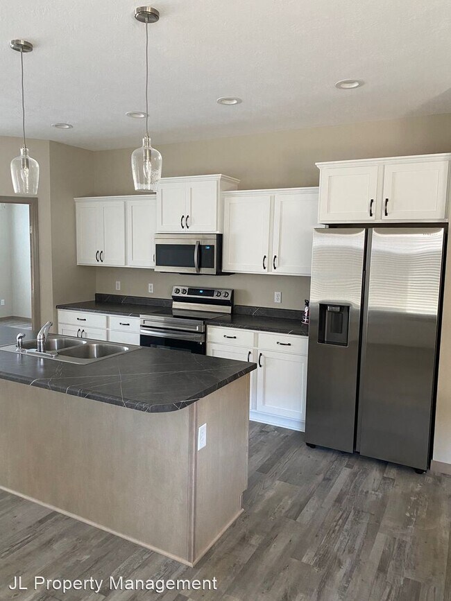 Building Photo - 3 br, 2.5 bath House - 9626 W Broek Dr