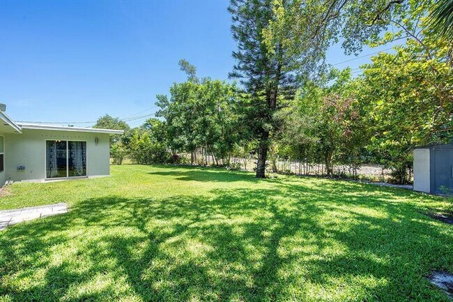 Foto del edificio - 1132 SW 14th St
