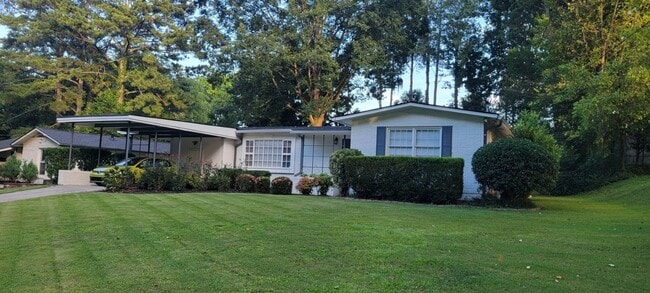 Building Photo - 3677 Admiral Dr