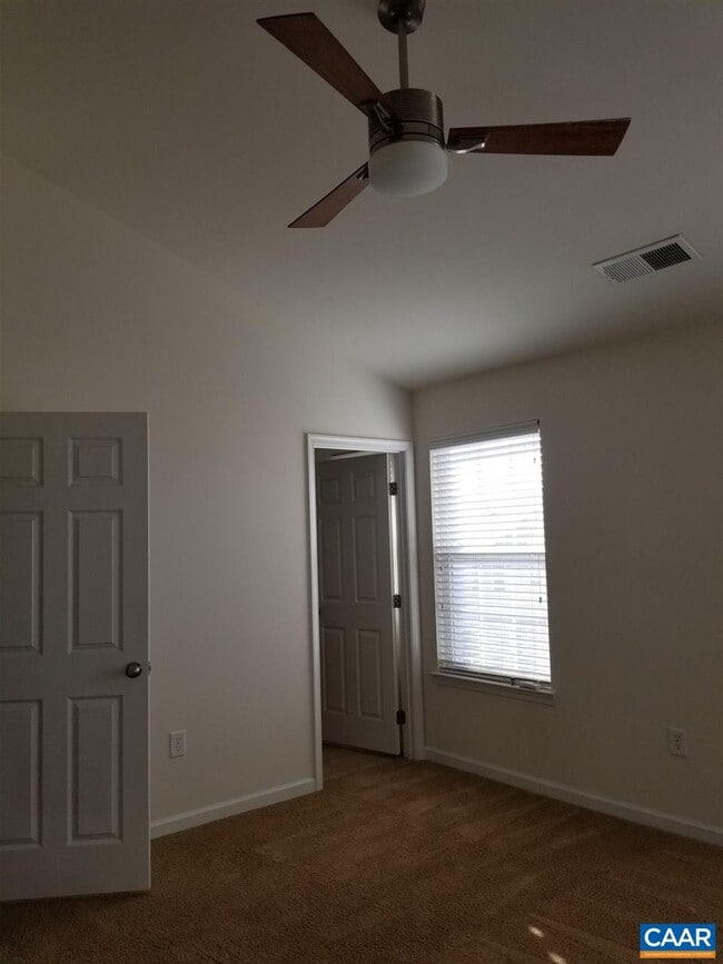 Building Photo - 2442 Abington Dr