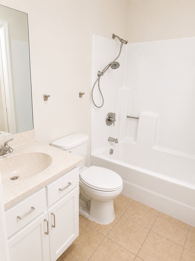 Interior Photo - 15020 Burbank Blvd