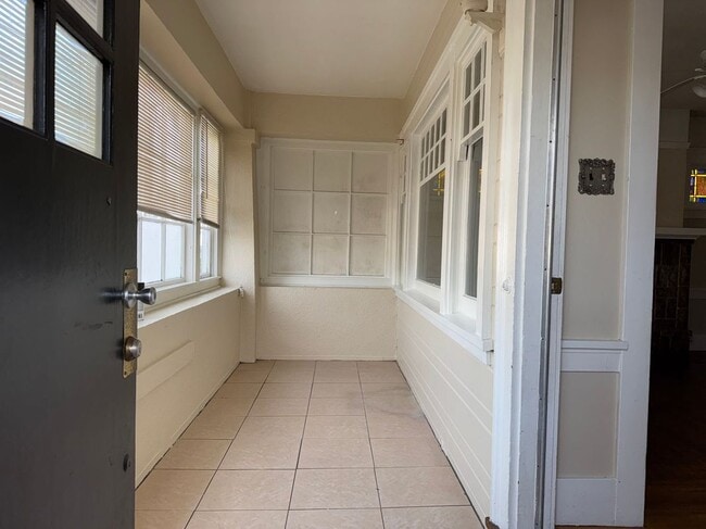 Foto del edificio - 1446 Mitchell St