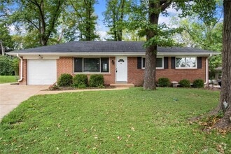 Building Photo - 9731 Twincrest Dr