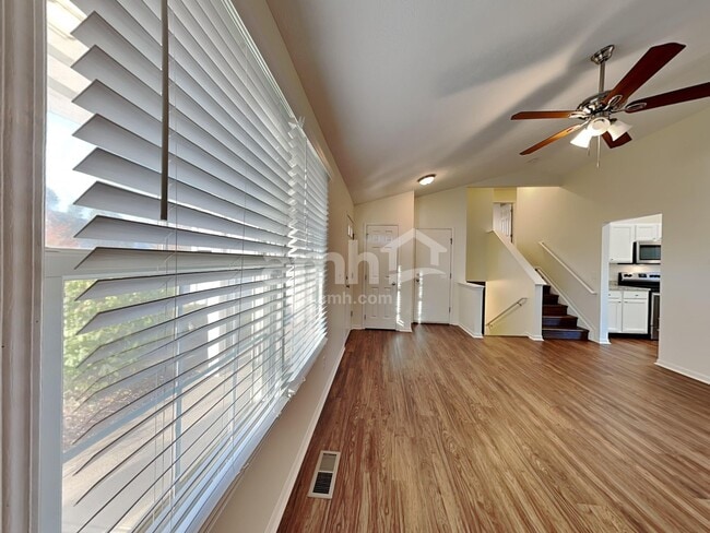 Building Photo - 8040 Willow Brook Crossing Dr