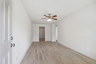 Building Photo - 5111 Clover St