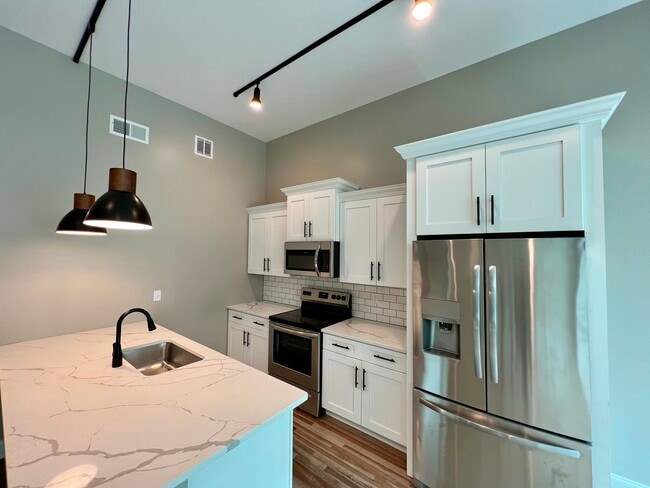 Building Photo - 409 Lackawanna Ave