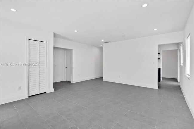 Building Photo - 1241 NW 25th St