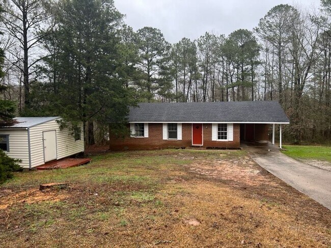 Building Photo - Must see all Brick Home on 1 Acre