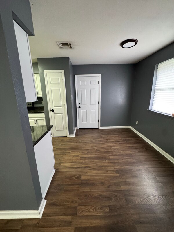 Foto del edificio - 4017 Jupiter Dr