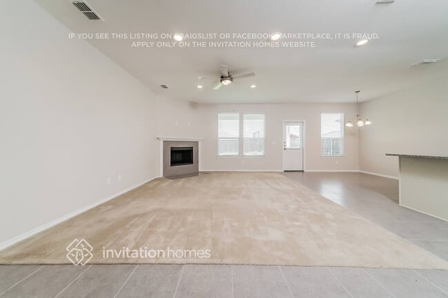 Building Photo - 1801 Vernon Dr