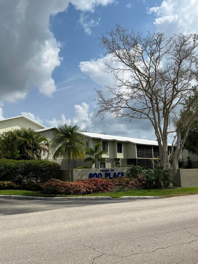 Foto principal - 800 NW Fork Rd