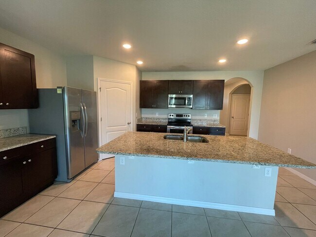 Foto del edificio - Like new 4 bedroom, 2 bath smart home in Port Orange