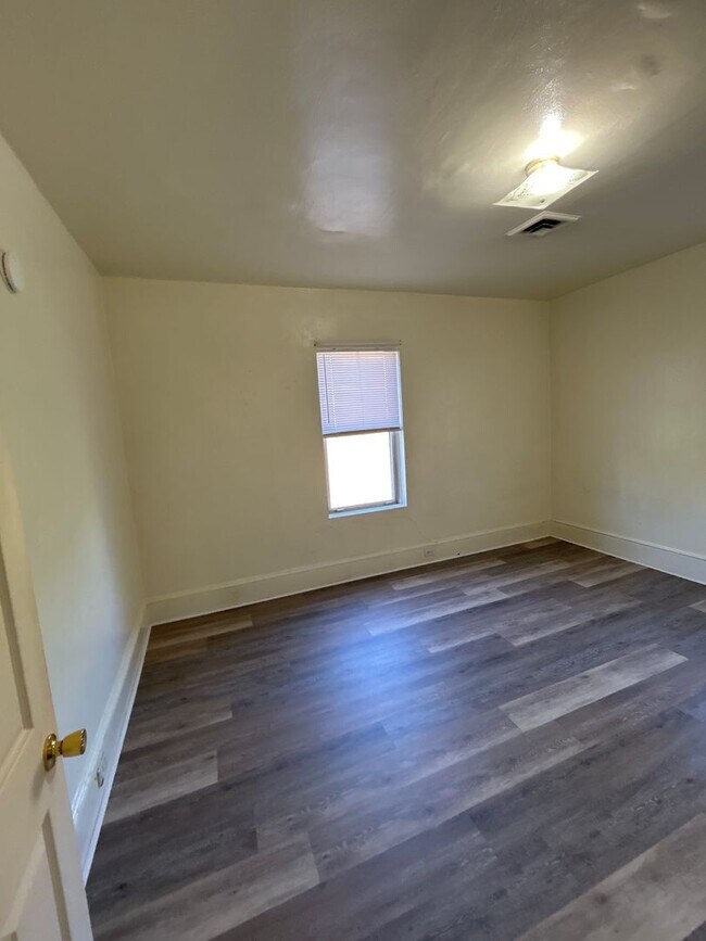 Foto del edificio - 11 Patton Ave NE