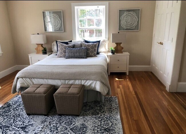 Building Photo - Luxury - Single Family Home