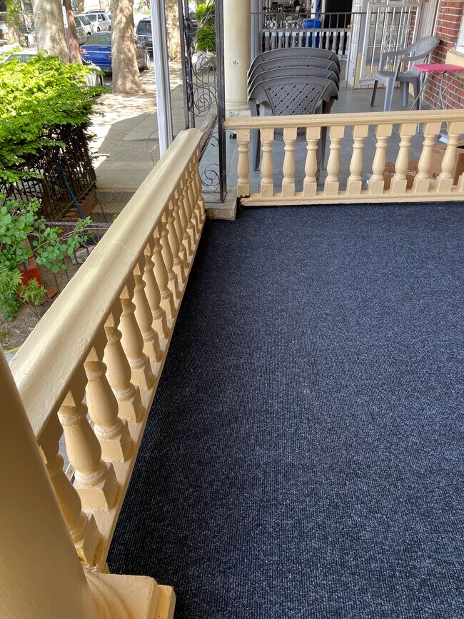 Photo - 324 W Ashdale St House