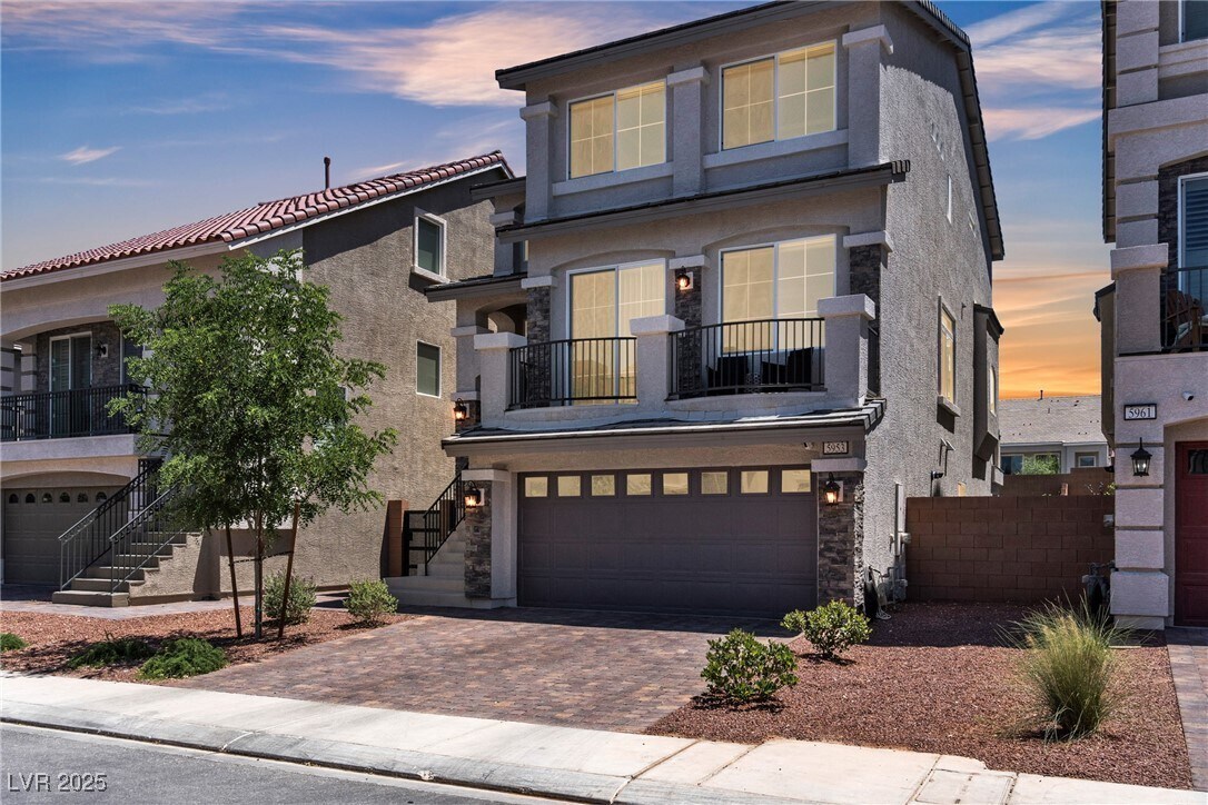 Foto principal - 5953 Aurora Gold Ave