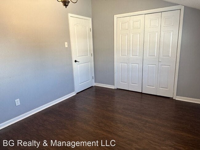 Building Photo - 2 br, 1.5 bath House - 475 N. Perkins Ferr...