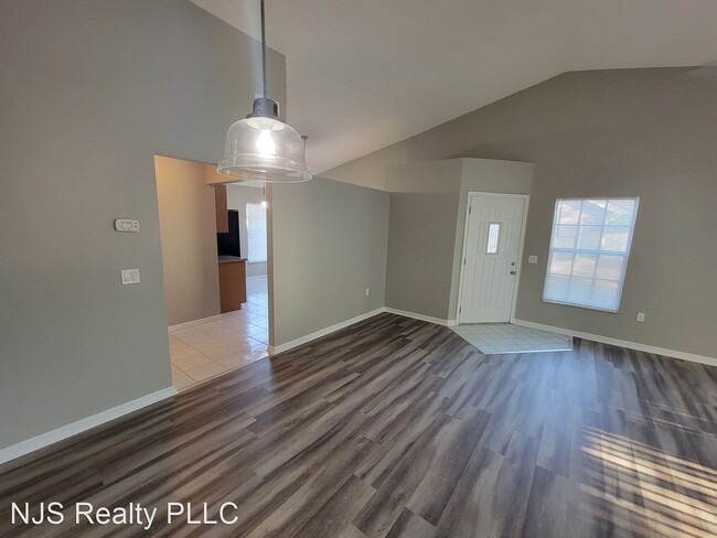 Building Photo - 2 br, 2 bath House - 4246 Boston Cir.