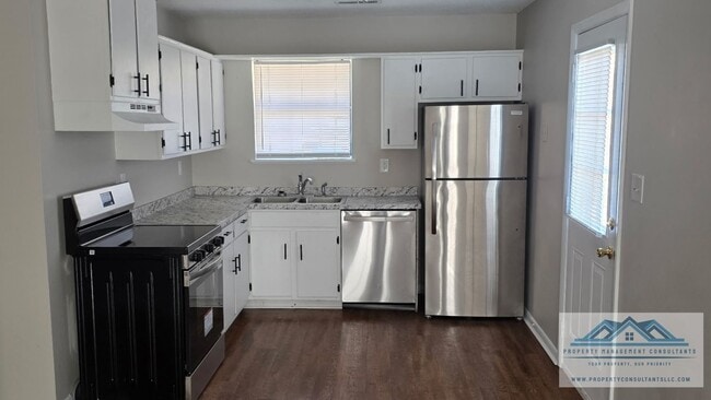 Building Photo - 1606 Broadway Blvd