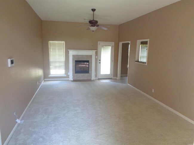 Building Photo - 14004 Chesterfield Cir