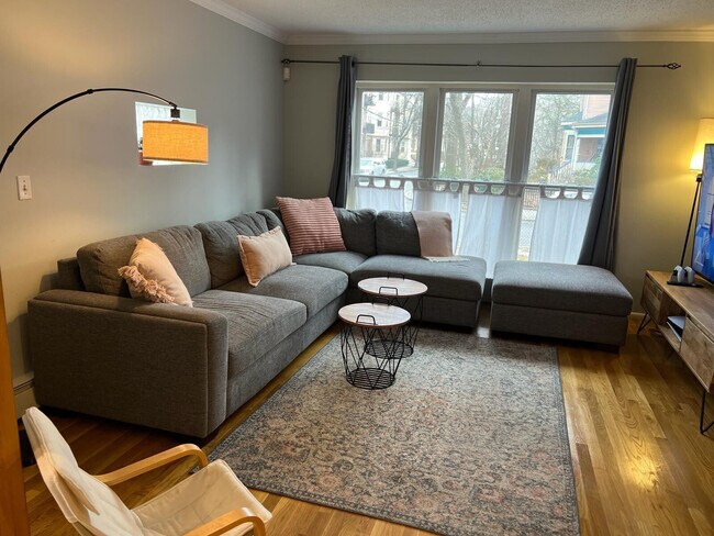 Foto del edificio - 148 Thorndike St