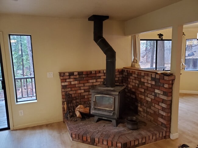 Foto del edificio - 18111 N Meadow Dr