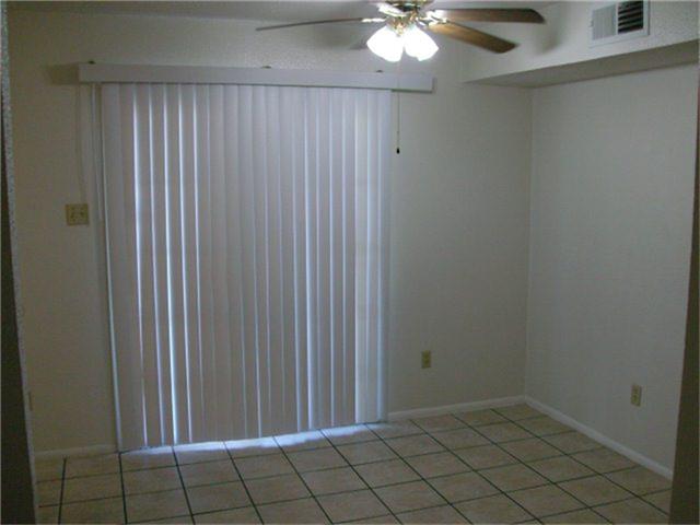 Building Photo - 3002 Pasadena Blvd