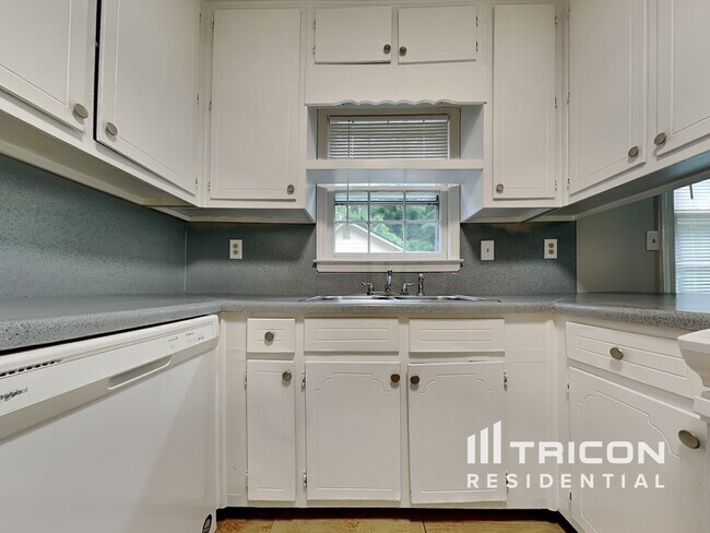 Foto del edificio - 8458 Hightower Trail SW