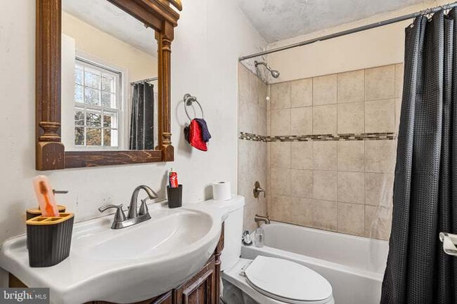 Foto del edificio - 80 Nancy Ln