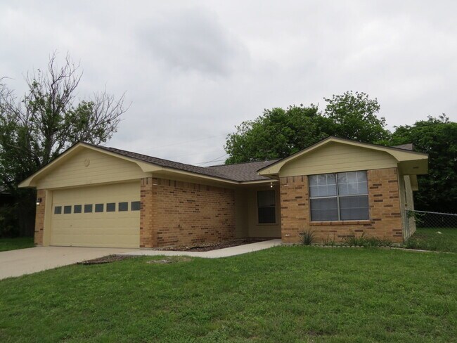 Foto del edificio - Step into comfort and style with this beautiful 3-bedroom home!