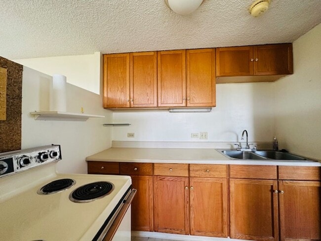 Building Photo - 1 Bedroom, 1 Bathroom, 1 Parking (Pearlridge Square)