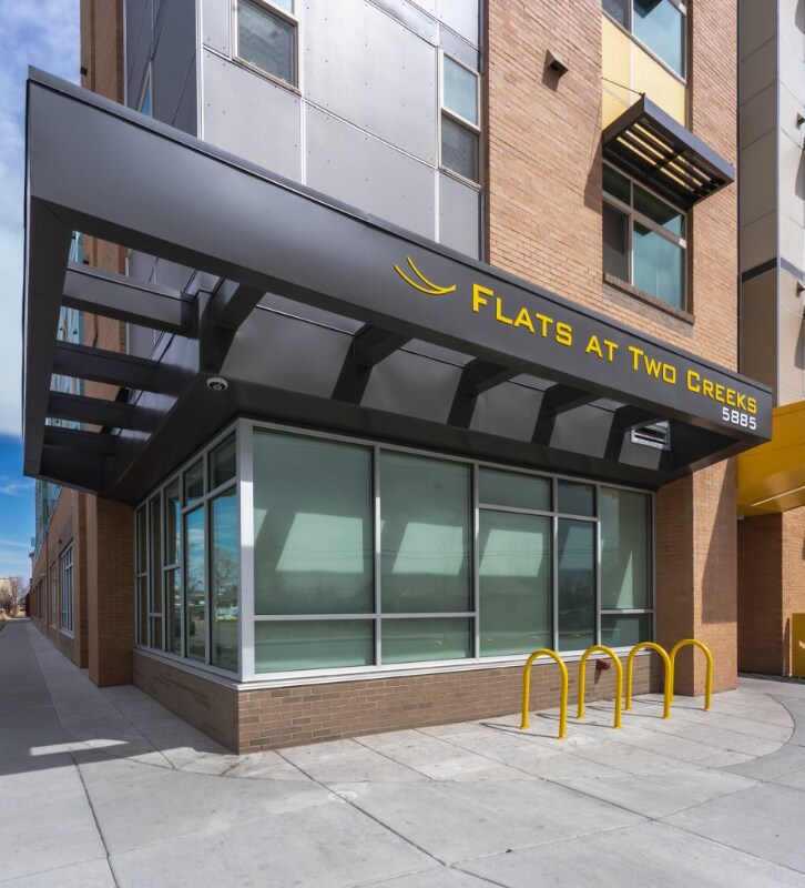 Foto principal - 5885 W 14th Ave