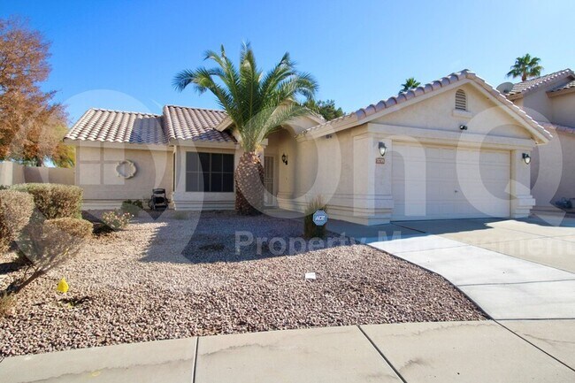 Building Photo - 2735 S Sean Dr