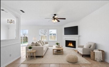 Building Photo - 1613 Grassy View Dr