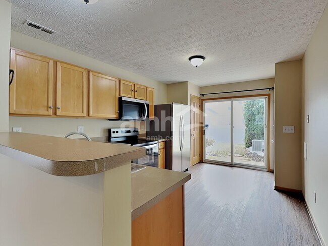 Foto del edificio - 6019 Haydens Crossing Blvd