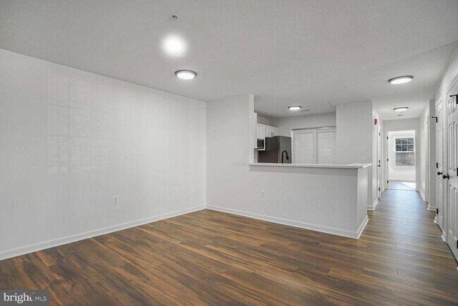 Foto del edificio - 505 Garrison Woods Dr