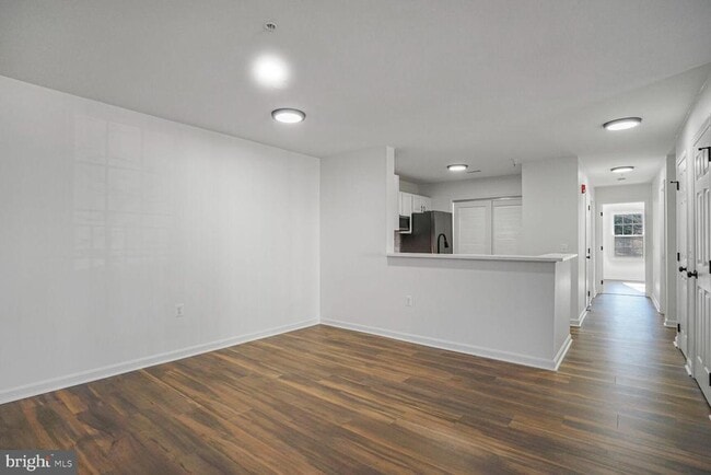 Building Photo - 505 Garrison Woods Dr