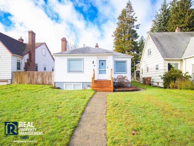 Building Photo - 910 N Union Ave