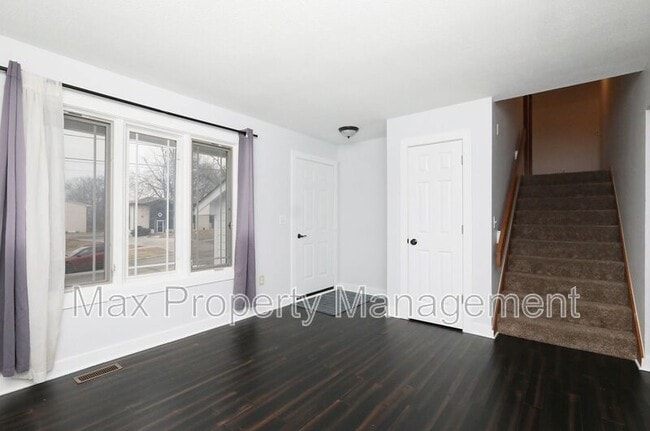 Foto del edificio - 2400 Rocklyn Dr