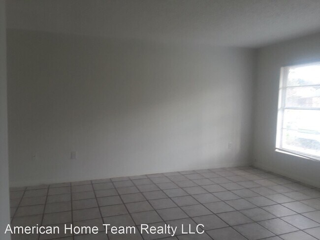 Building Photo - 3 br, 2 bath House - 1920 Bonneville Dr