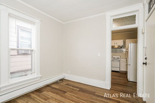 Building Photo - Charming 1 bedroom with a Bonus Room! Bran...