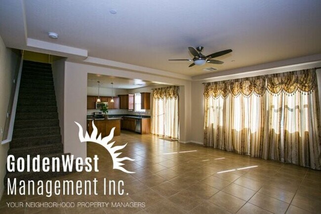 Foto del edificio - Majestic 4Bdm 3Ba Home in a Guard Gated Go...
