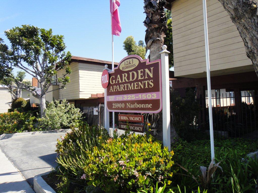 Primary Photo - Narbonne Gardens Apartments