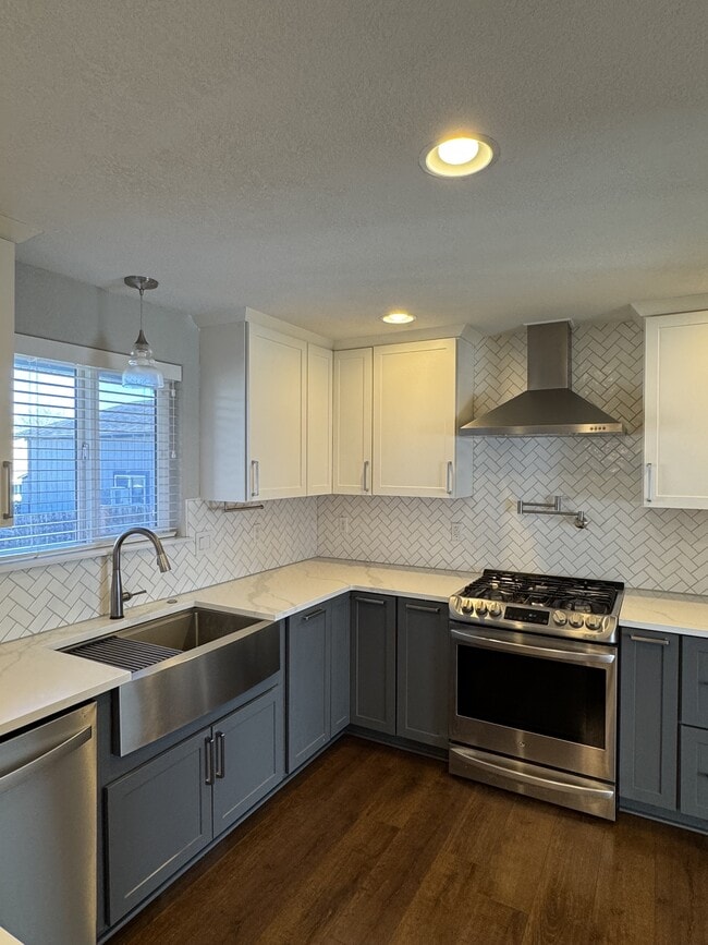 Foto del edificio - 935 Fairfield Cir