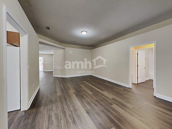 Building Photo - 8043 Longleaf Forest Court