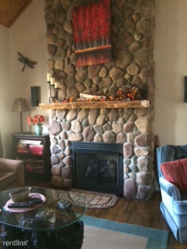 Foto del edificio - 3 br, 2 bath House - 40 Oak Dr