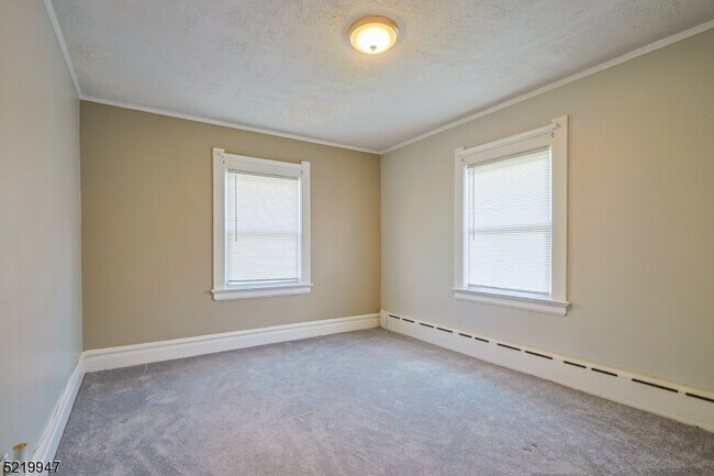 Building Photo - 106 Sadler Rd